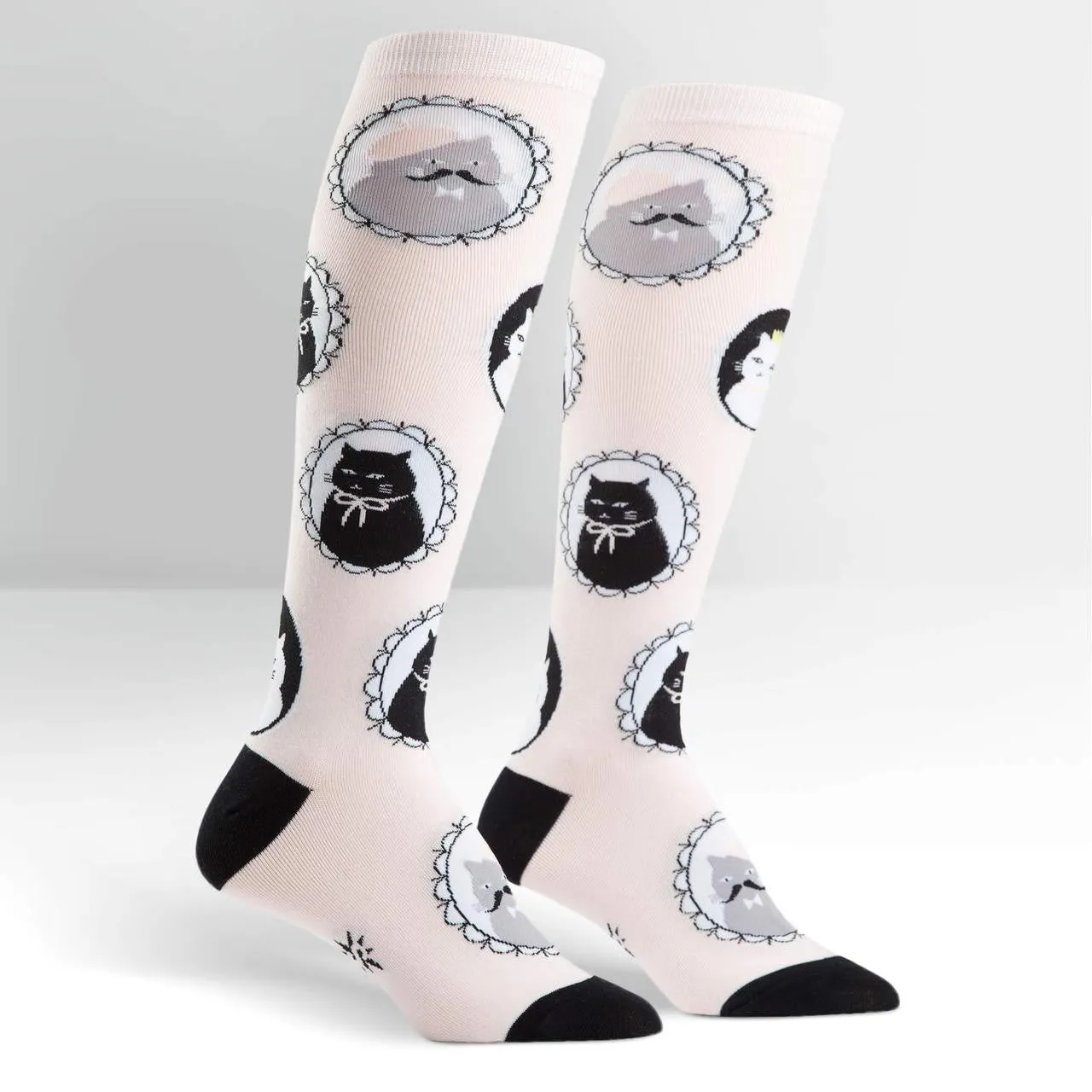 Cameow Knee High Socks (Women's)